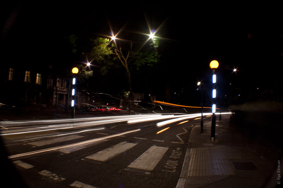 Night highlighting of the pedestrian crossings