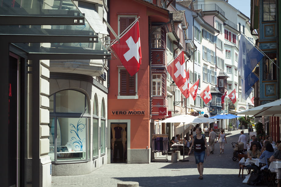 Swiss flags in Zurich