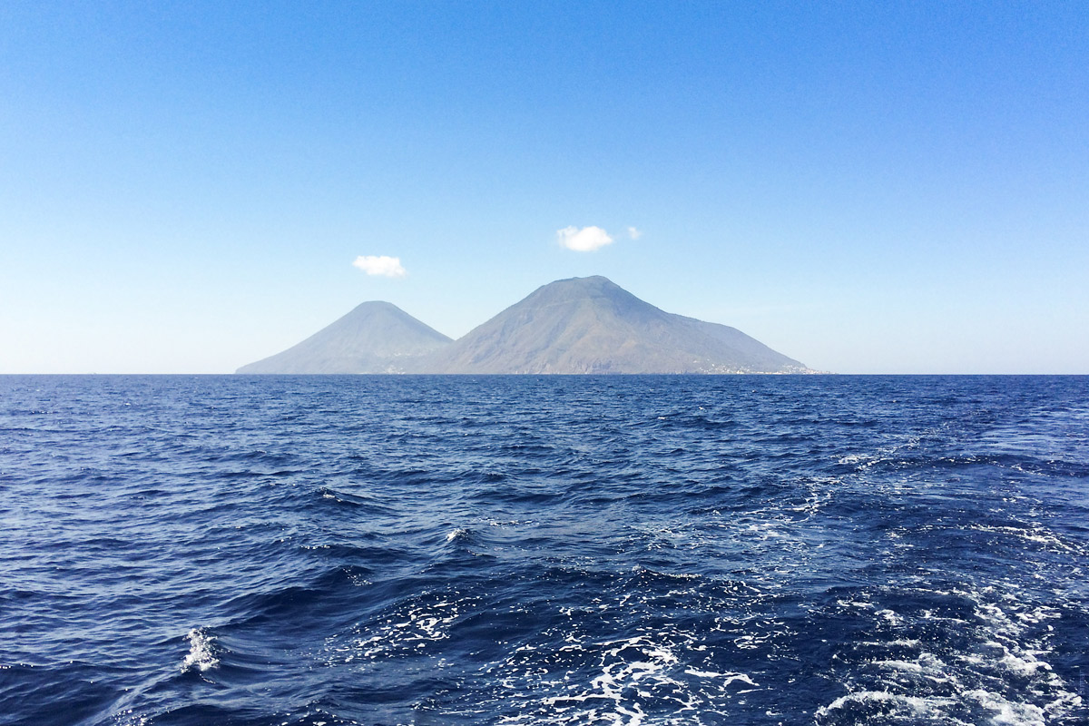 Sailing Aeolian Islands