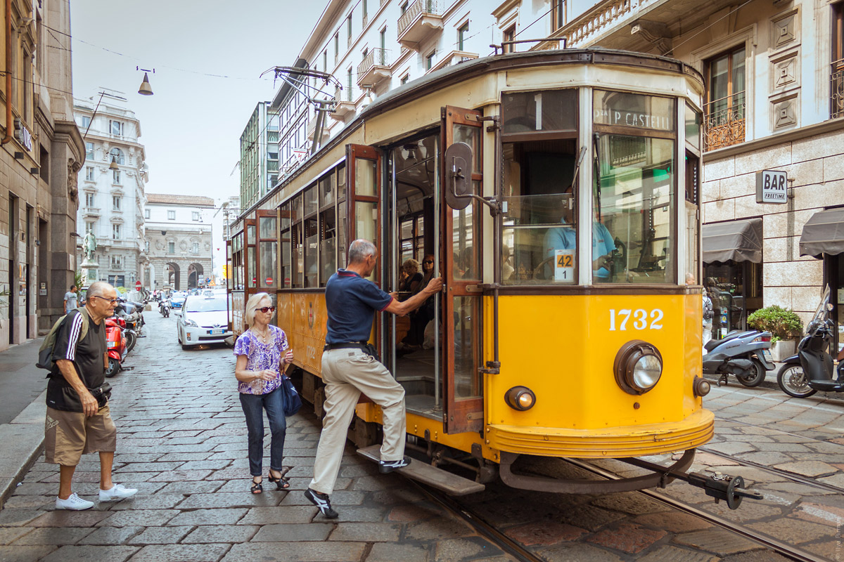 Trams are adorable in Milan