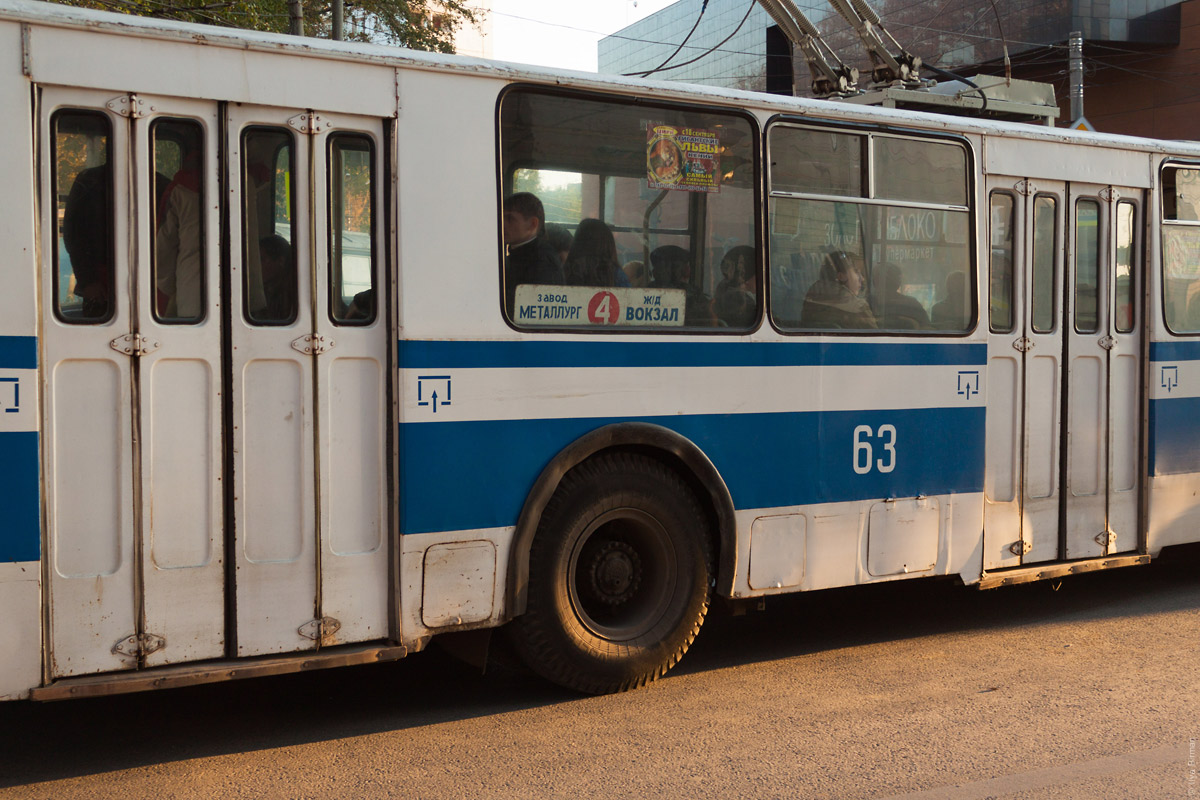 Trolleybus route plate utilises a beautiful font in Samara