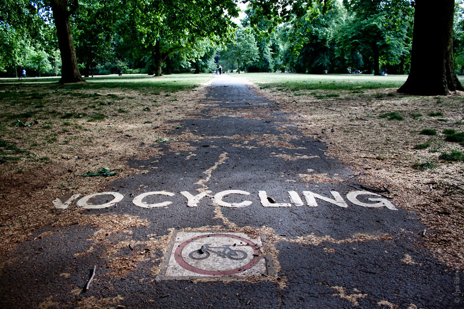 A cyclist in Hyde Park
