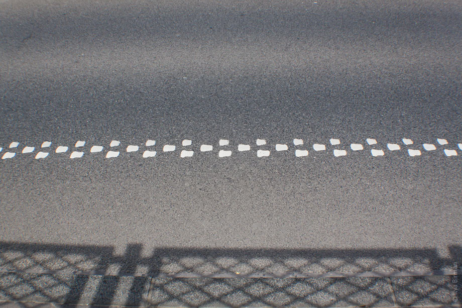 Unknown road marking in Luxembourg
