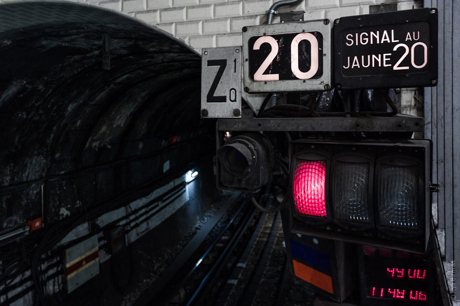 Signals and stuff in Paris