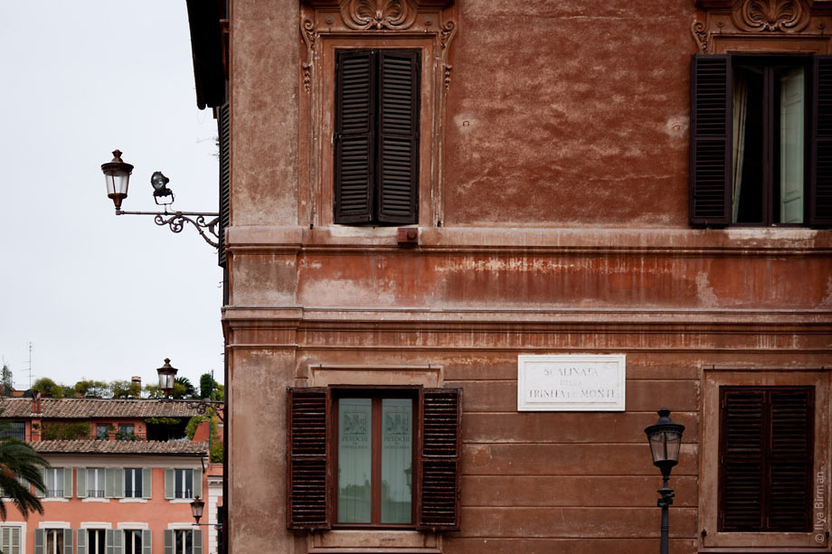 Windows in Rome